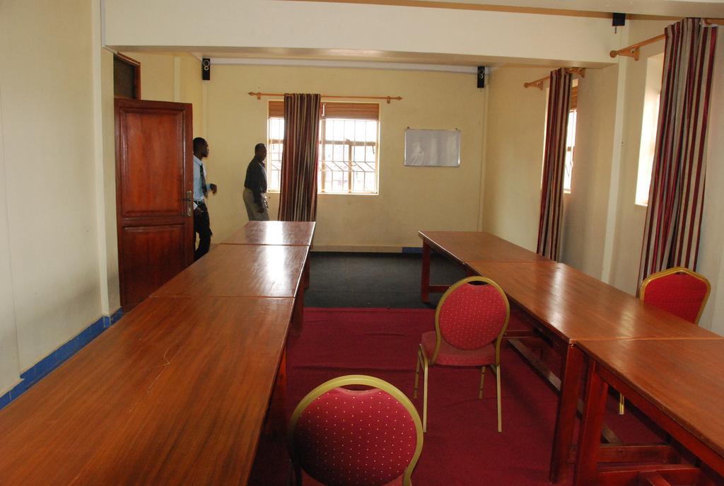 Serene Hotel Kampala Exterior photo