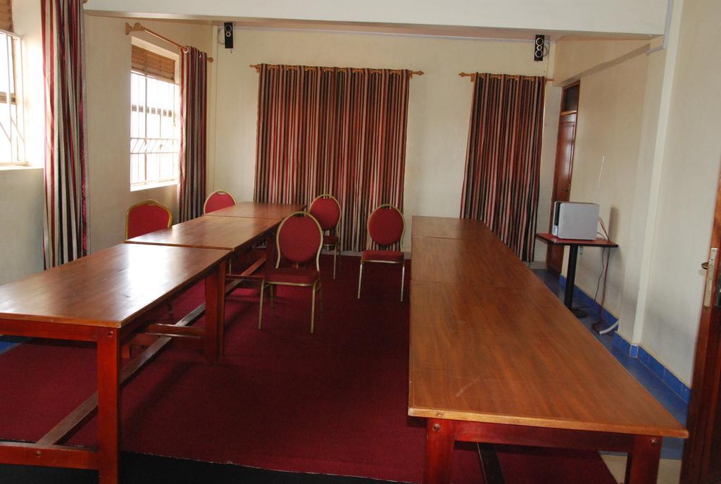 Serene Hotel Kampala Exterior photo